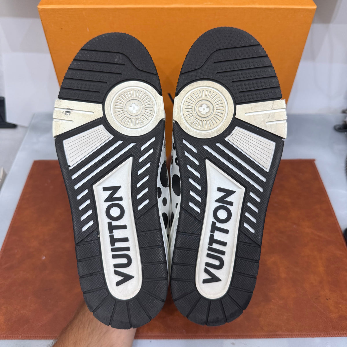 Louis Vuitton, Trainer x Kusama, 41