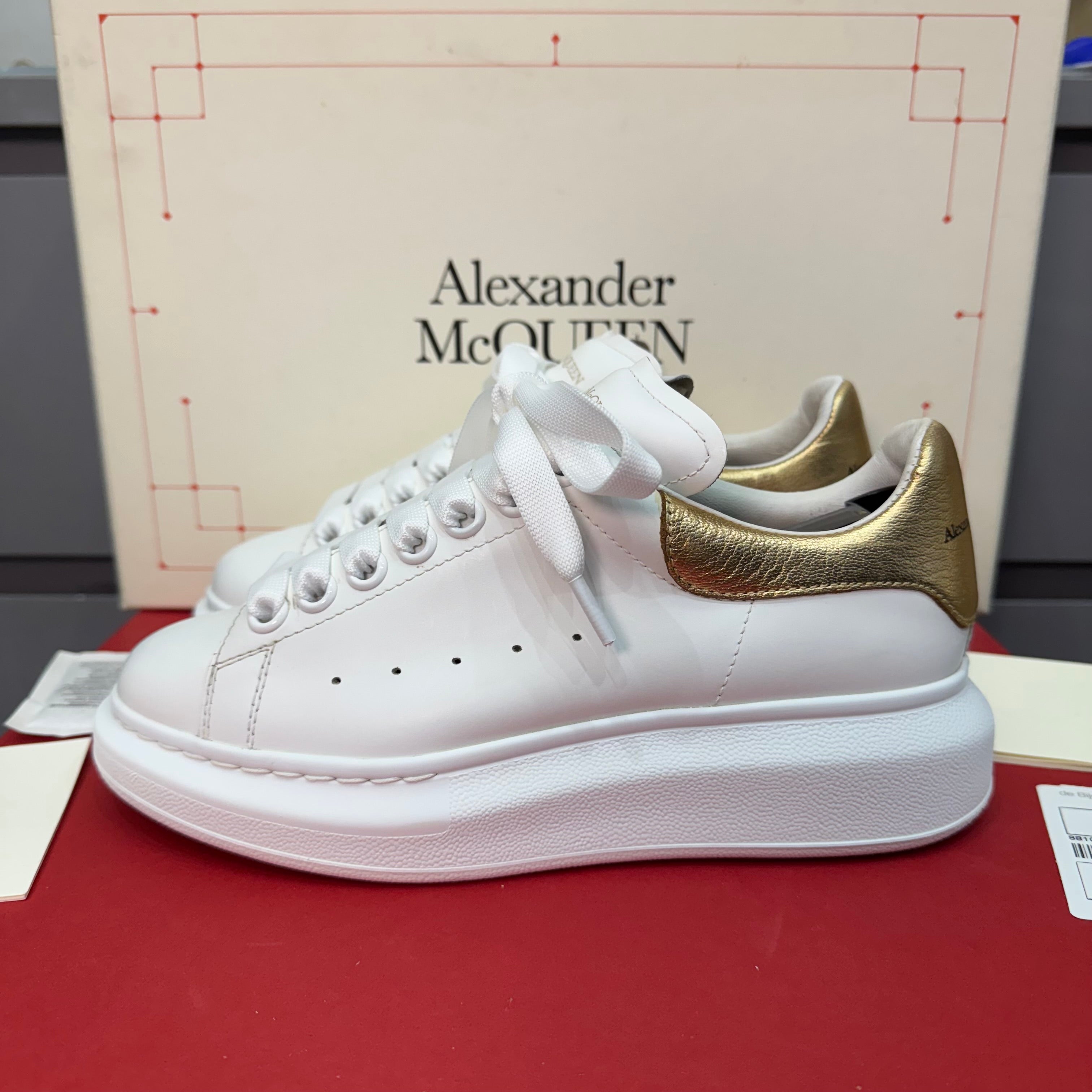 Alexander McQueen 35
