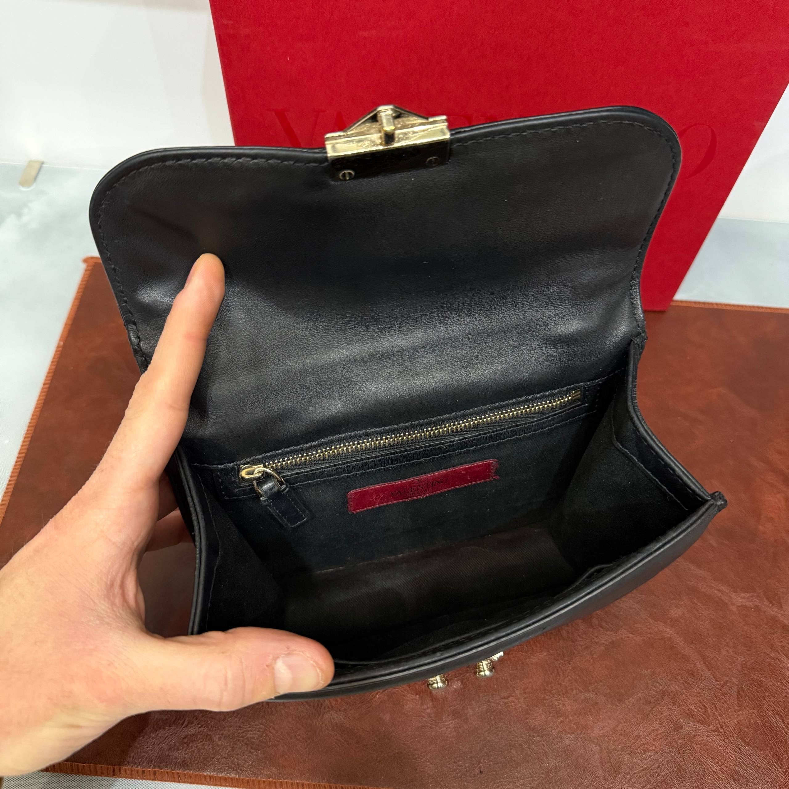 Valentino Garavani, Glamour Lock