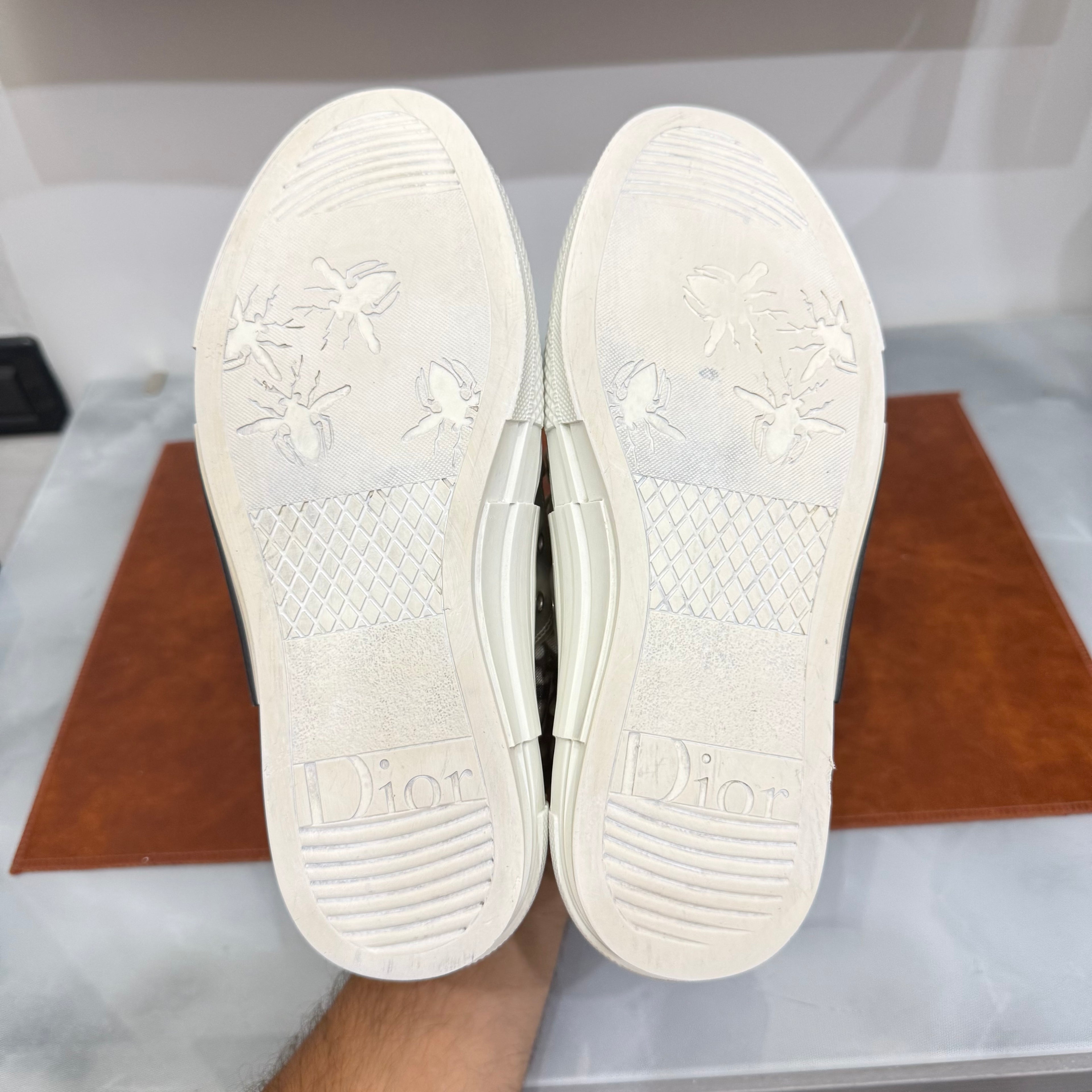 Christian Dior, B23, 37