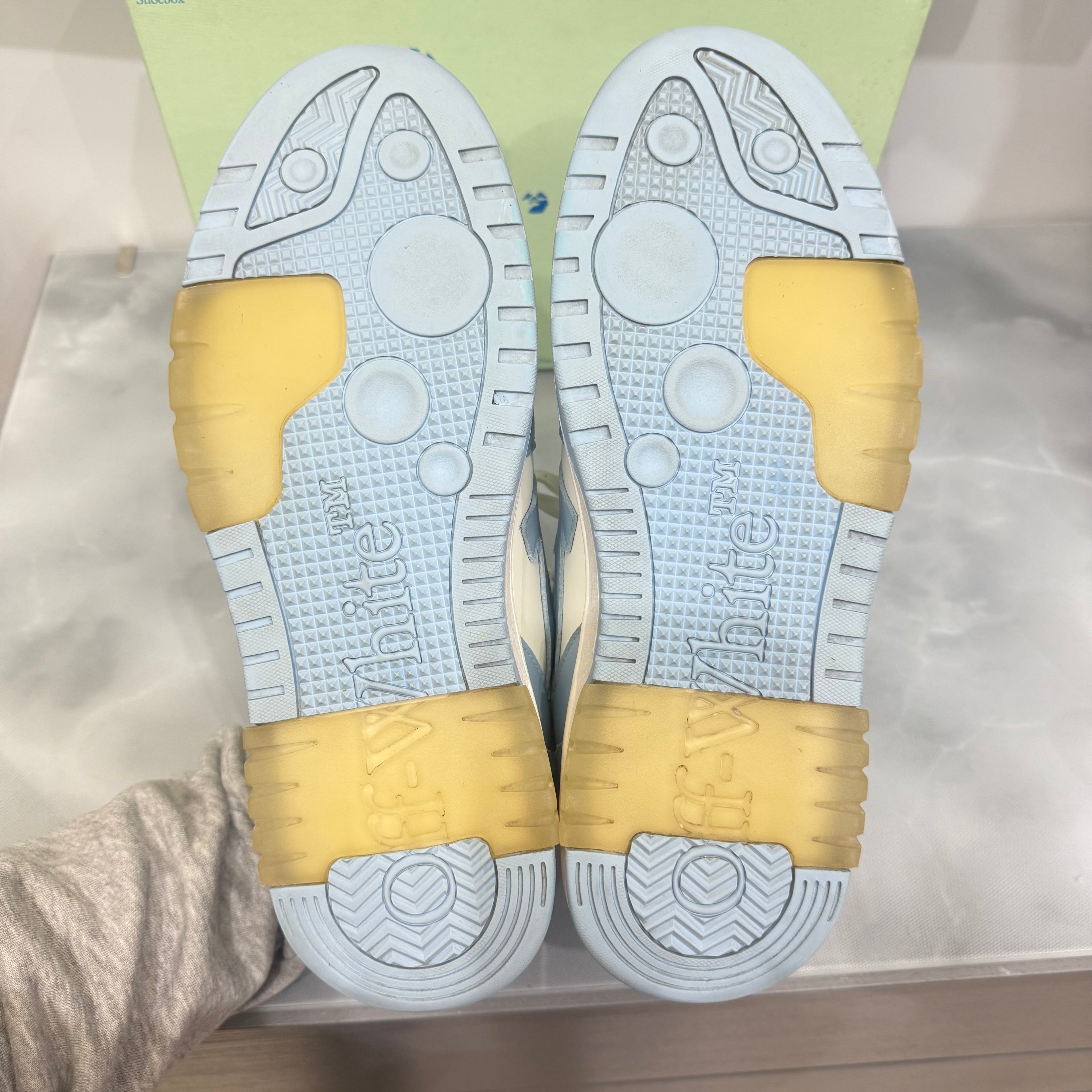 Off White Out of Office 43