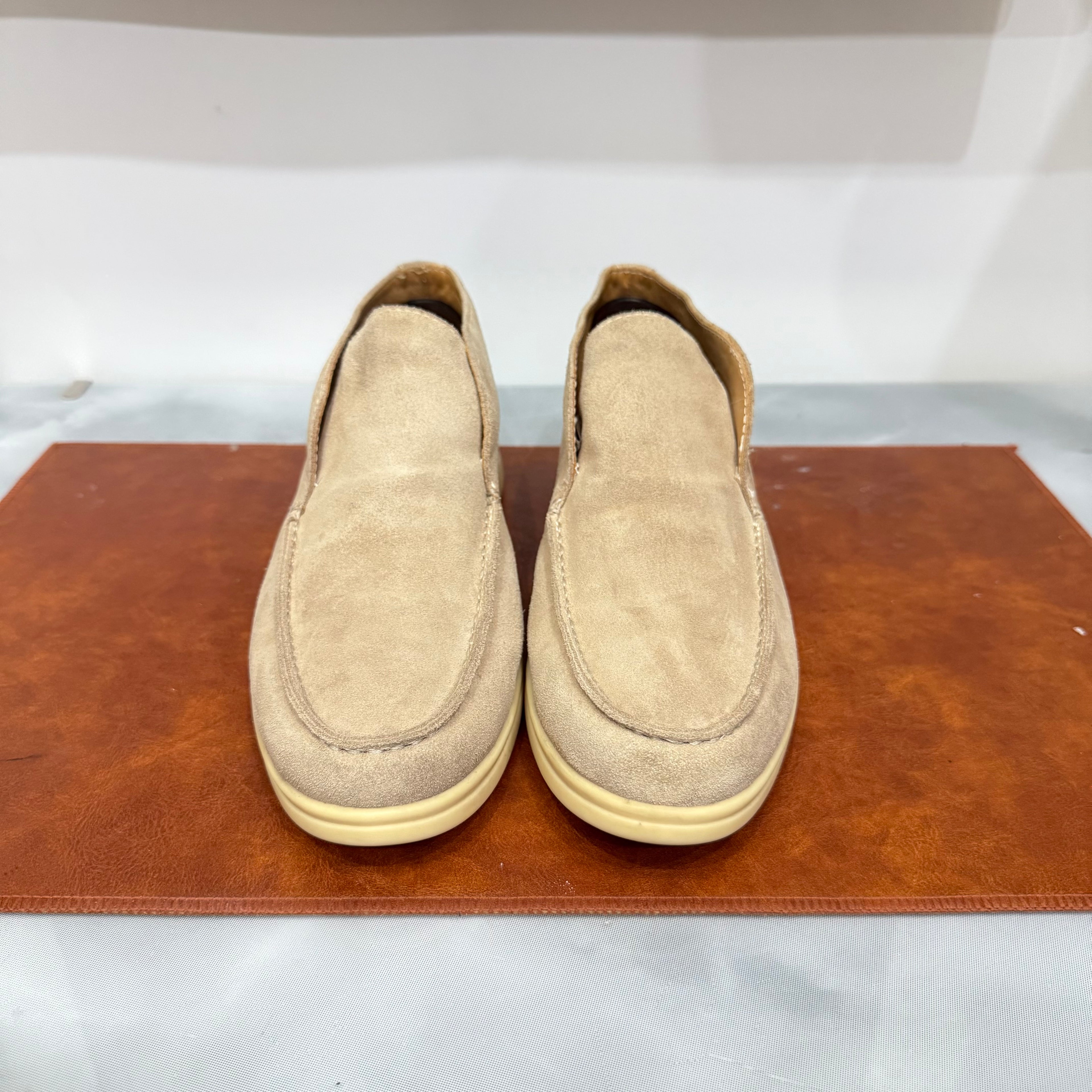 Loro Piana, Open Walk, 41