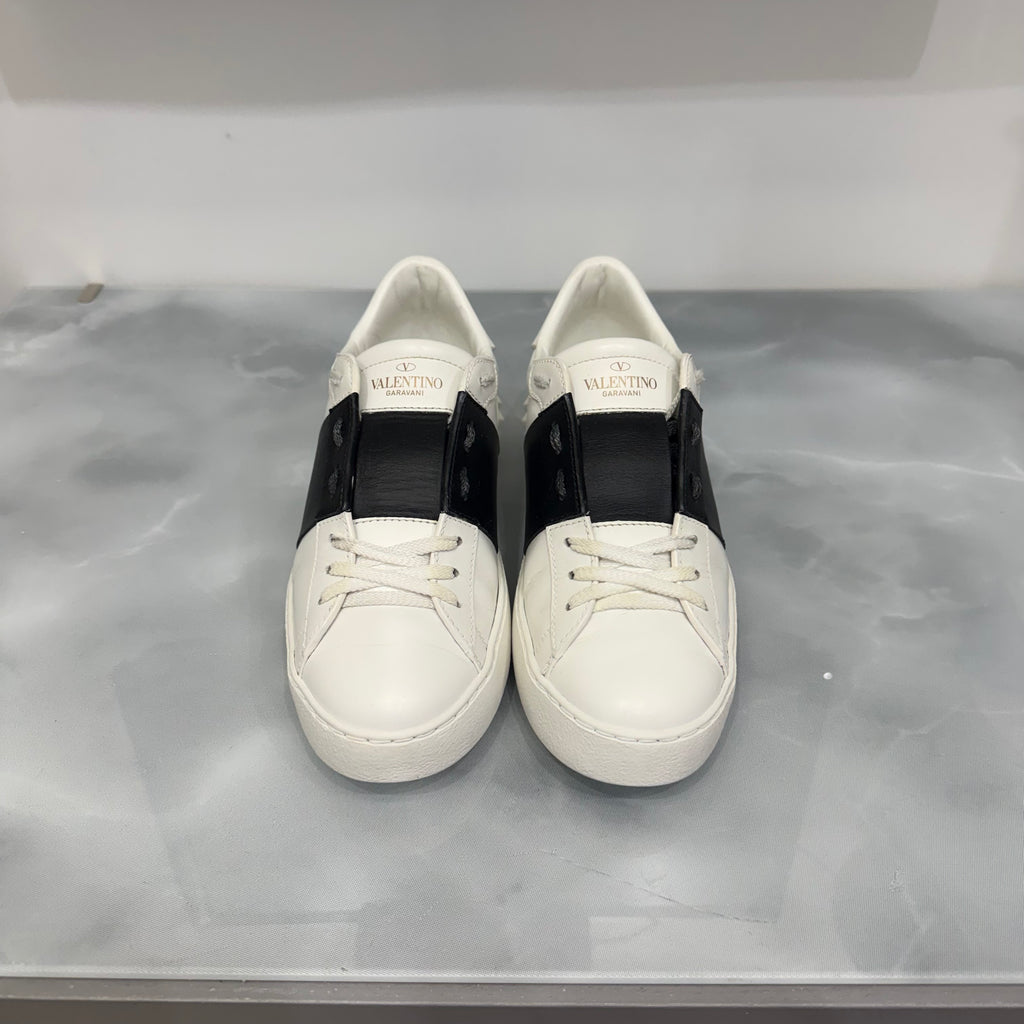 Valentino Garavani, Open, 36