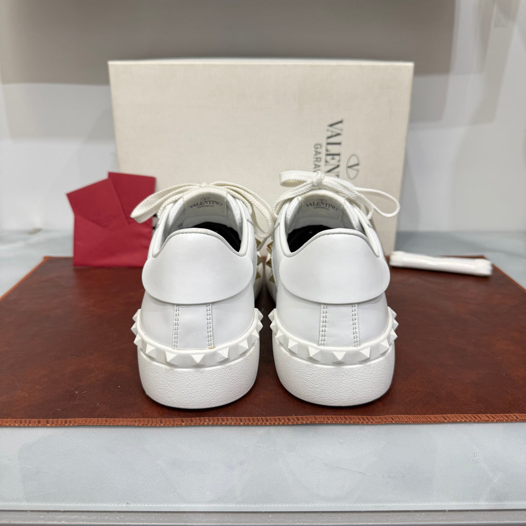 Valentino Garavani, Untitled, 41