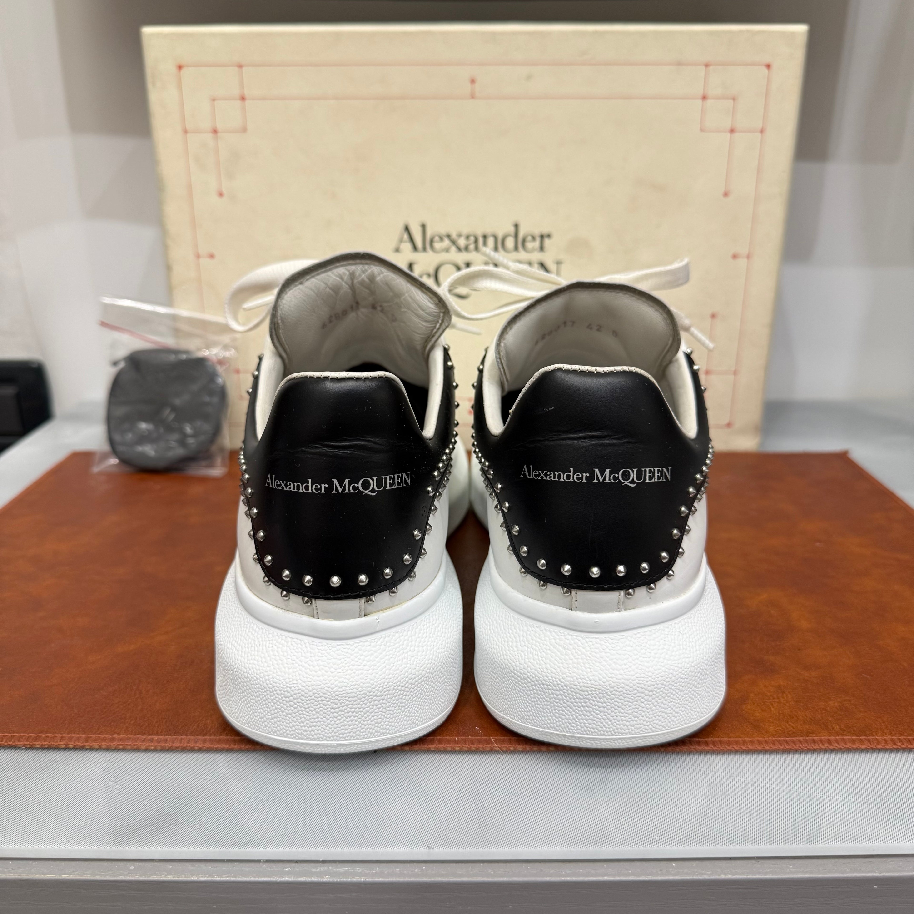Alexander McQueen, Larry Special, 42