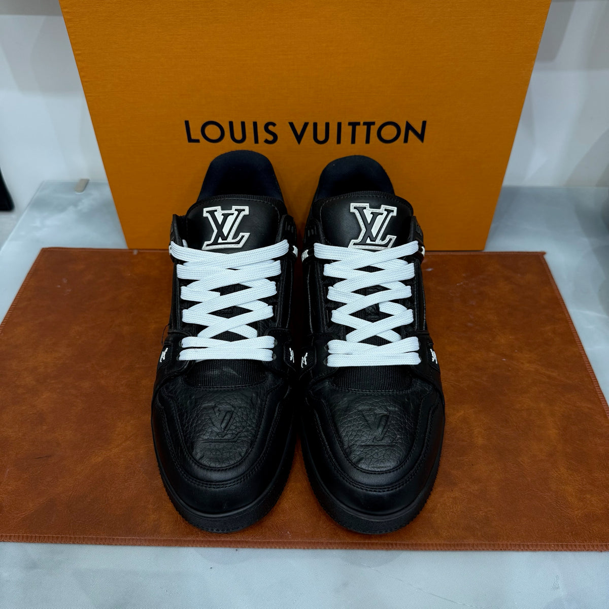 Louis Vuitton, Trainer, 42