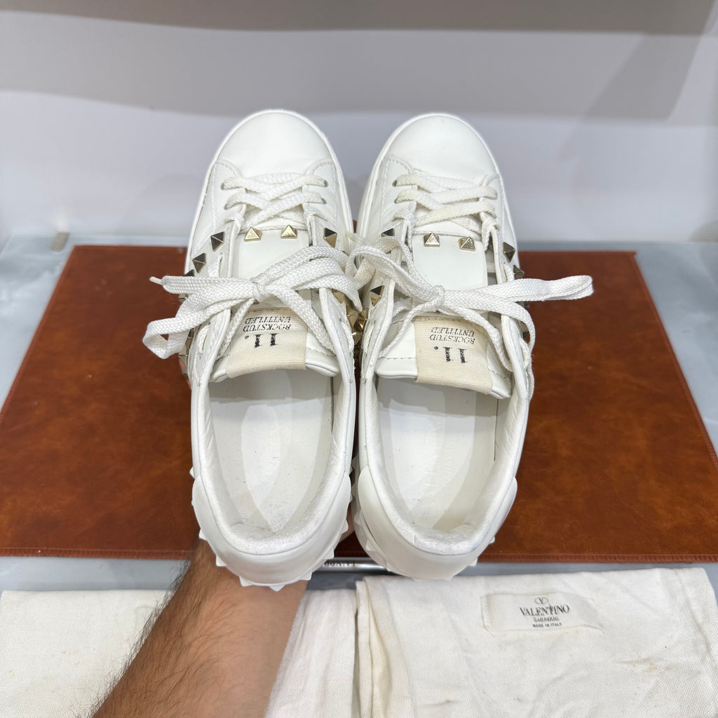 Valentino Garavani, Untitled, 36