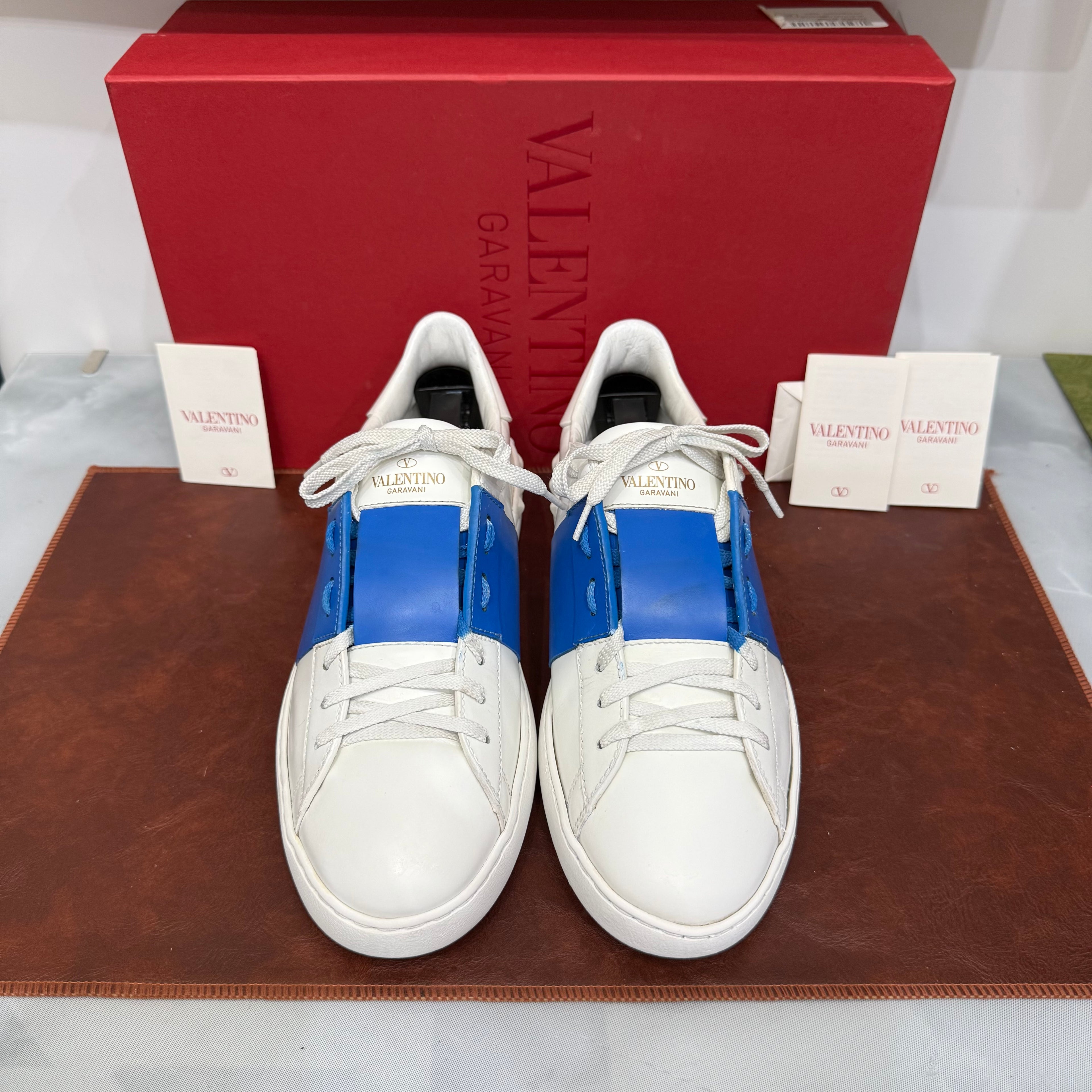 Valentino Garavani, Open, 41.5