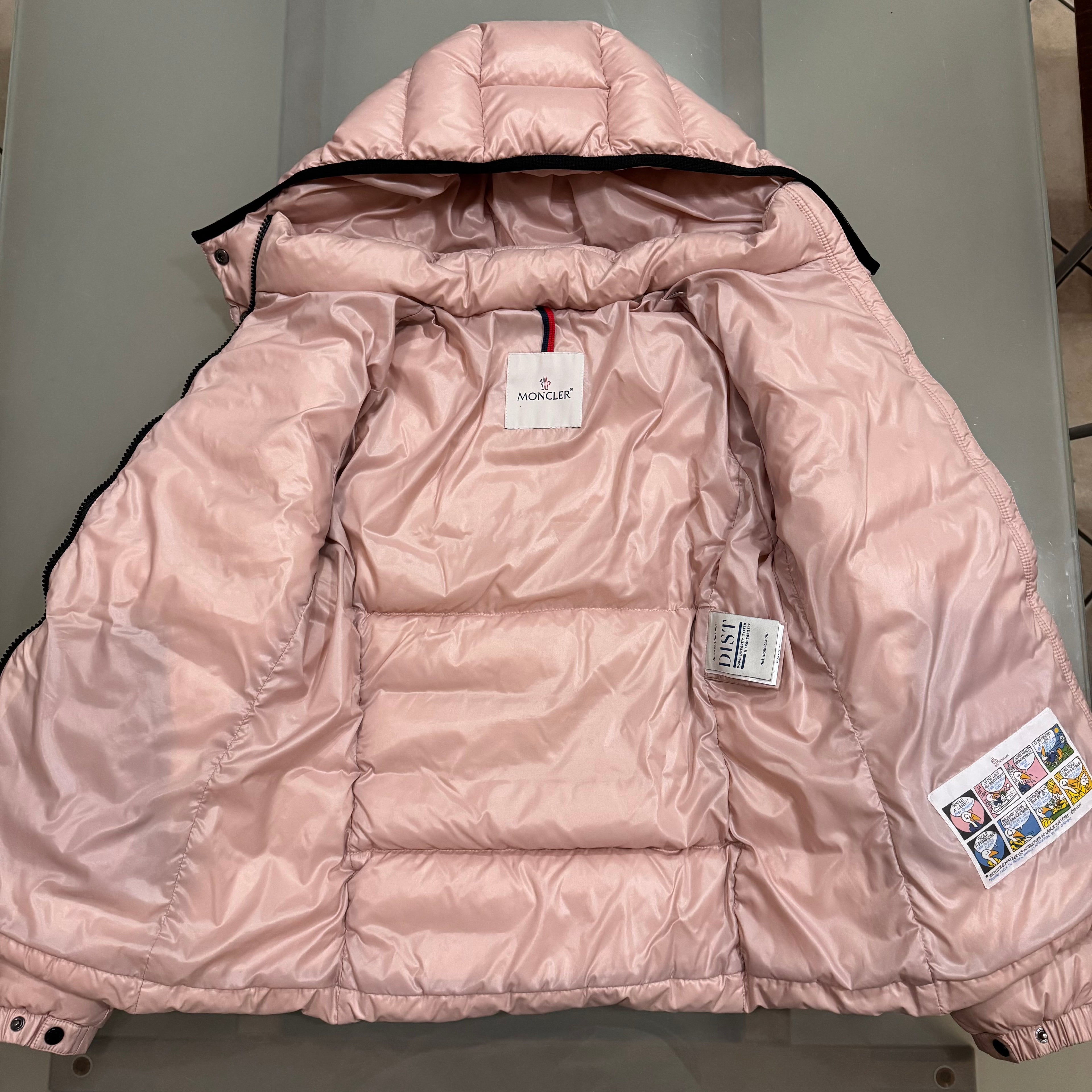 Moncler S