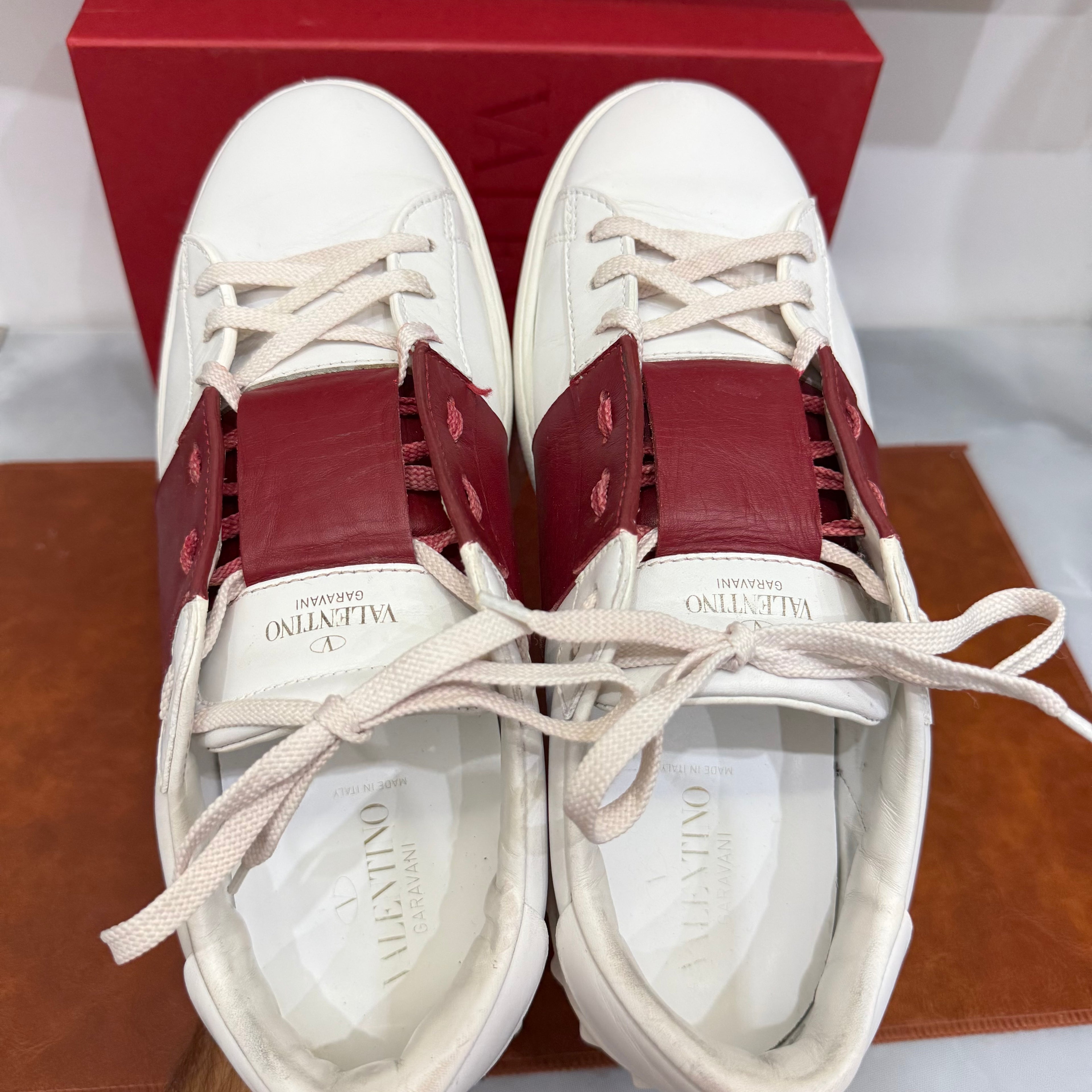 Valentino Garavani, Open, 41.5
