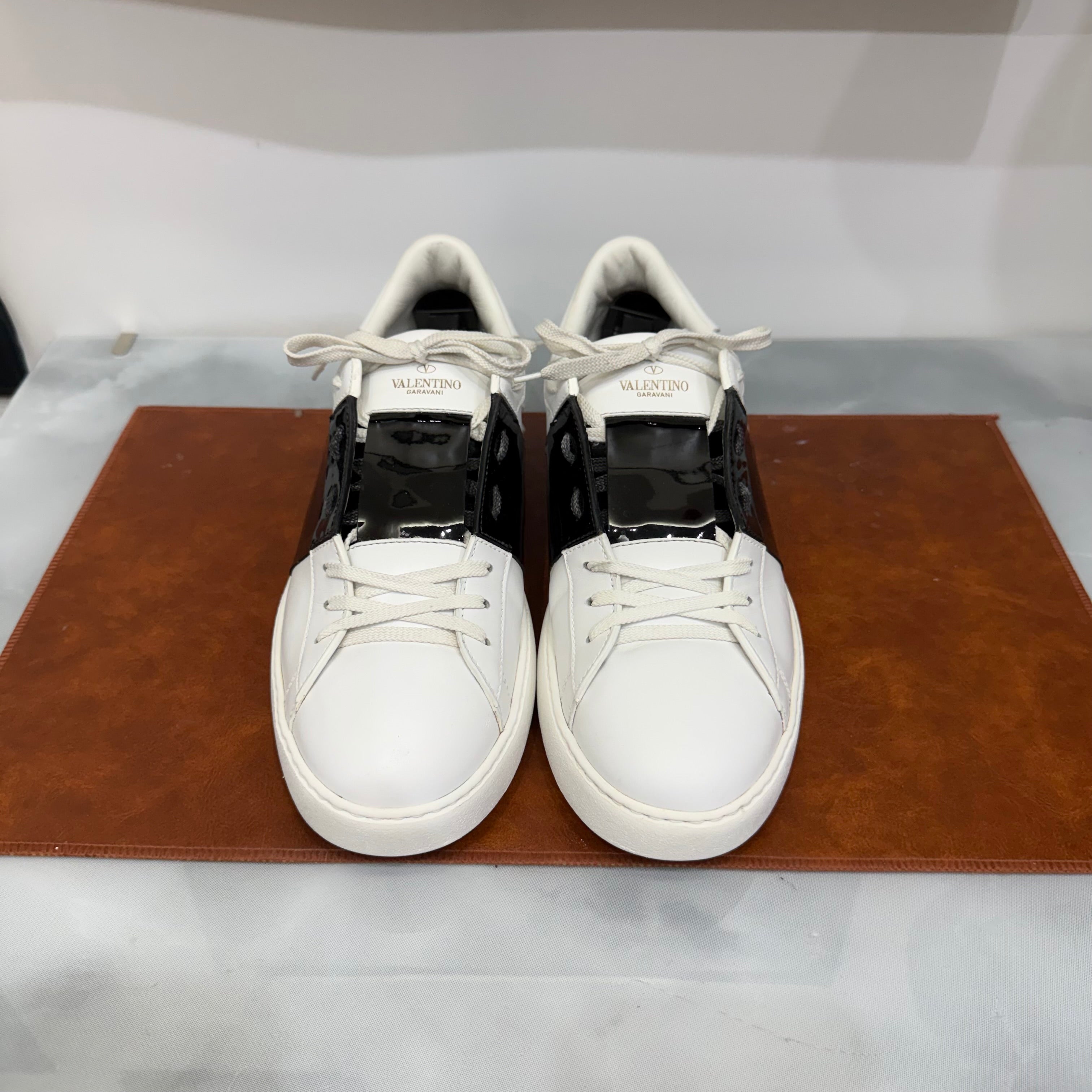 Valentino Garavani, Open, 45