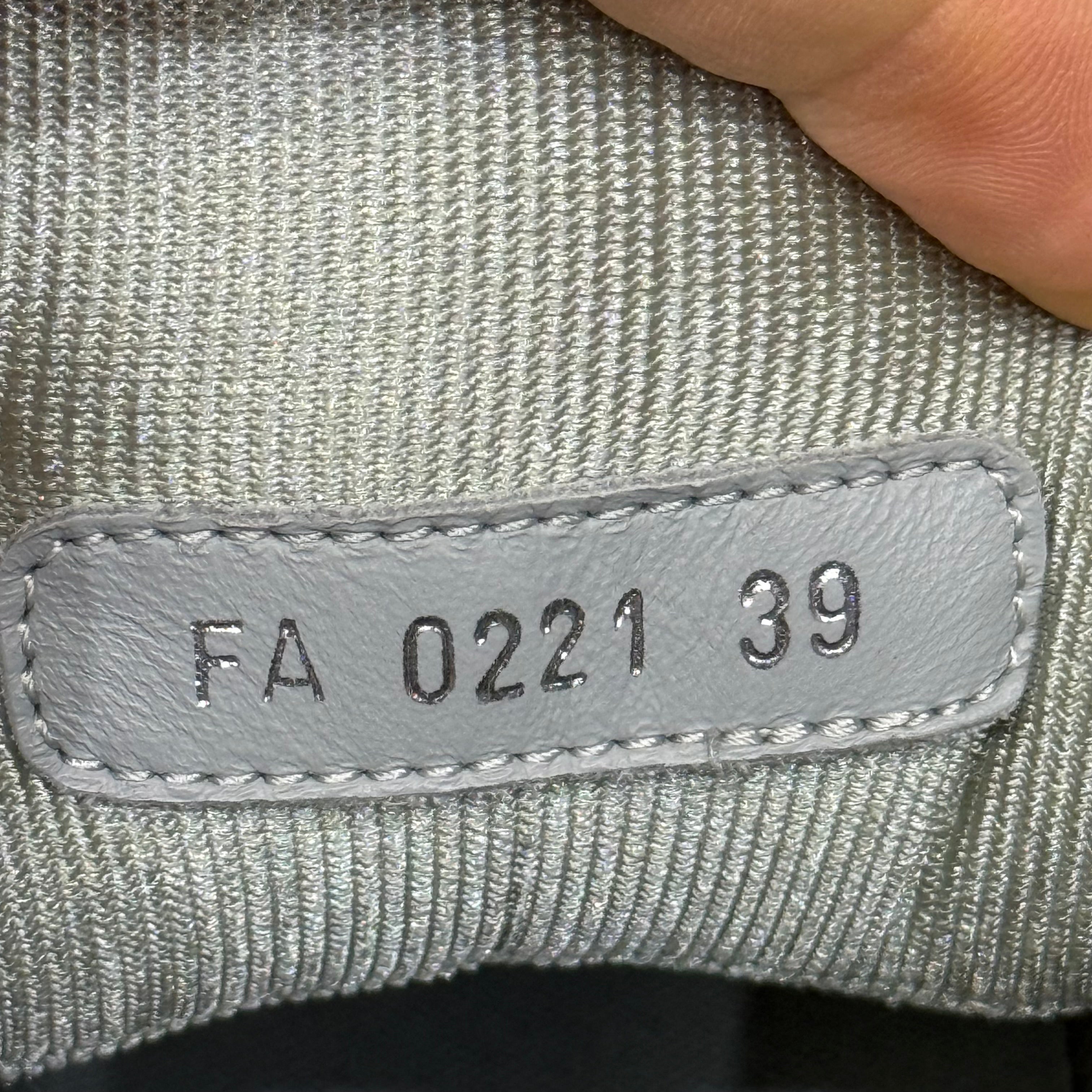 Christian Dior, B27, 39