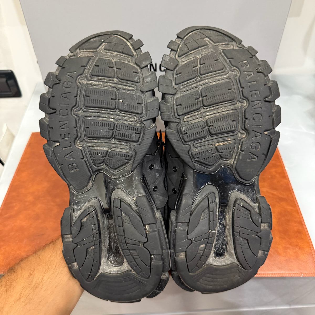 Balenciaga, Track, 43