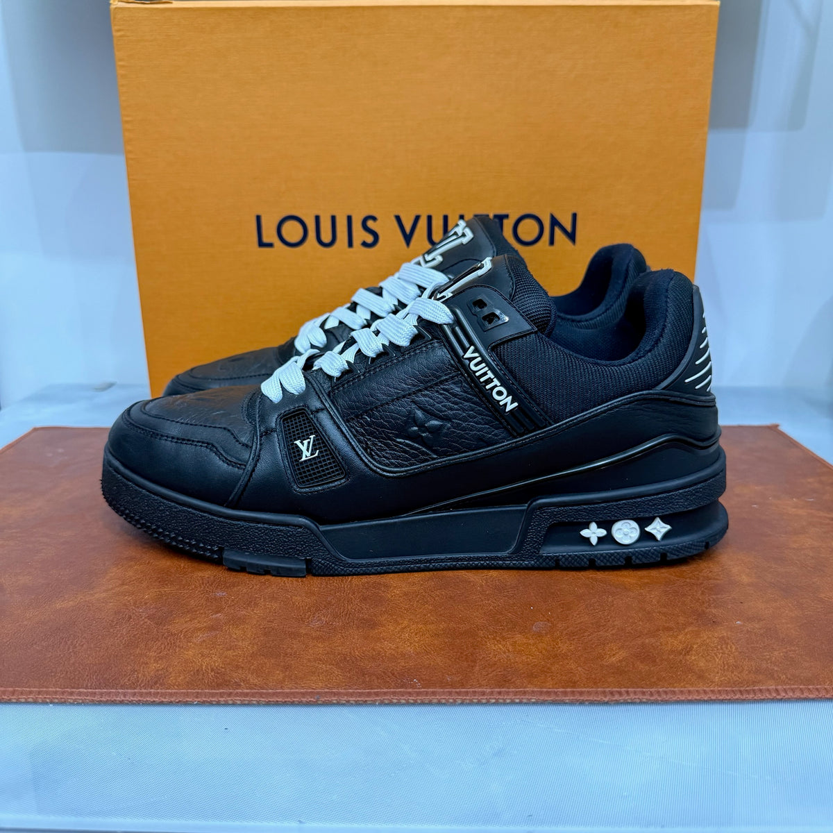 Louis Vuitton, Trainer, 42