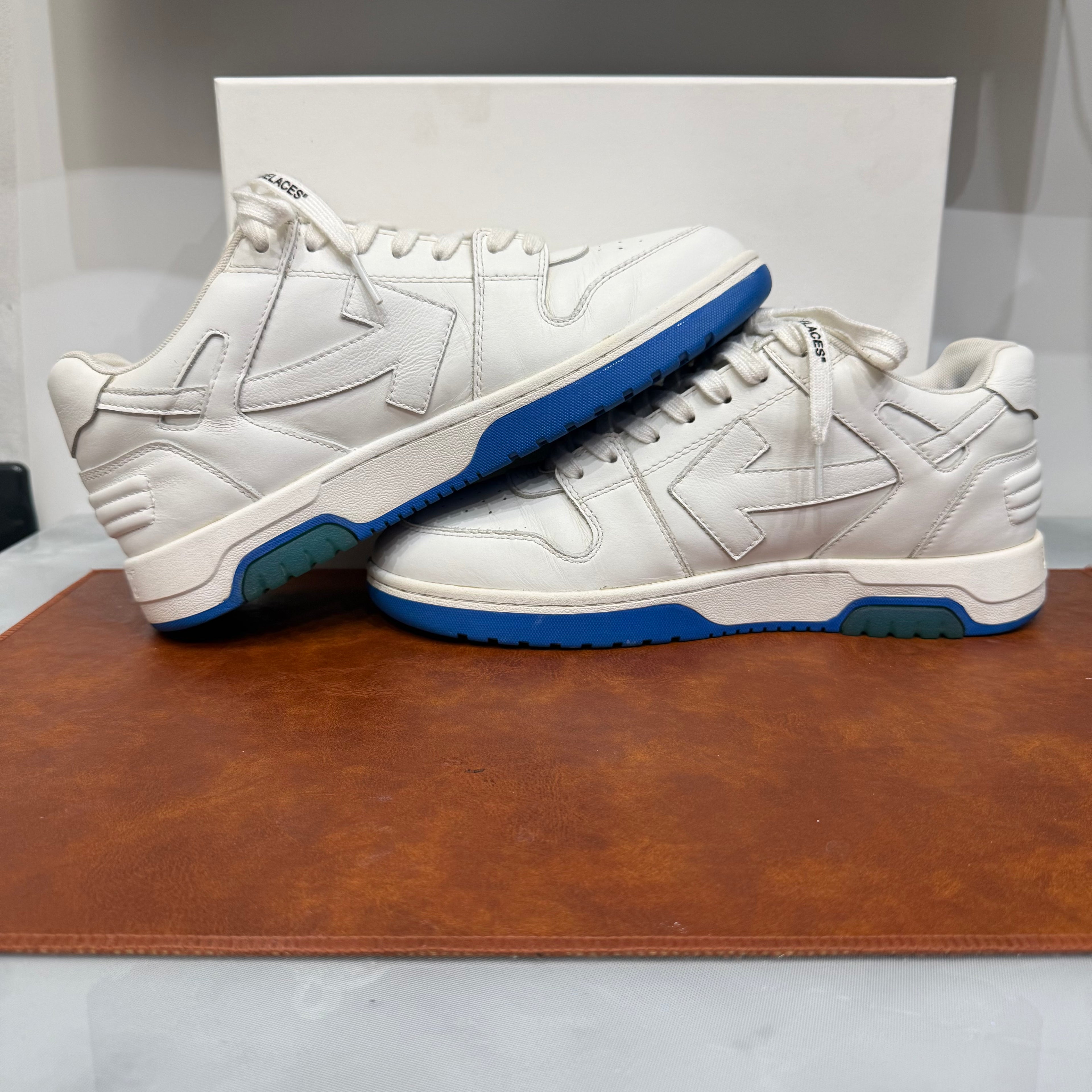 Off White, Out of Office, 41
