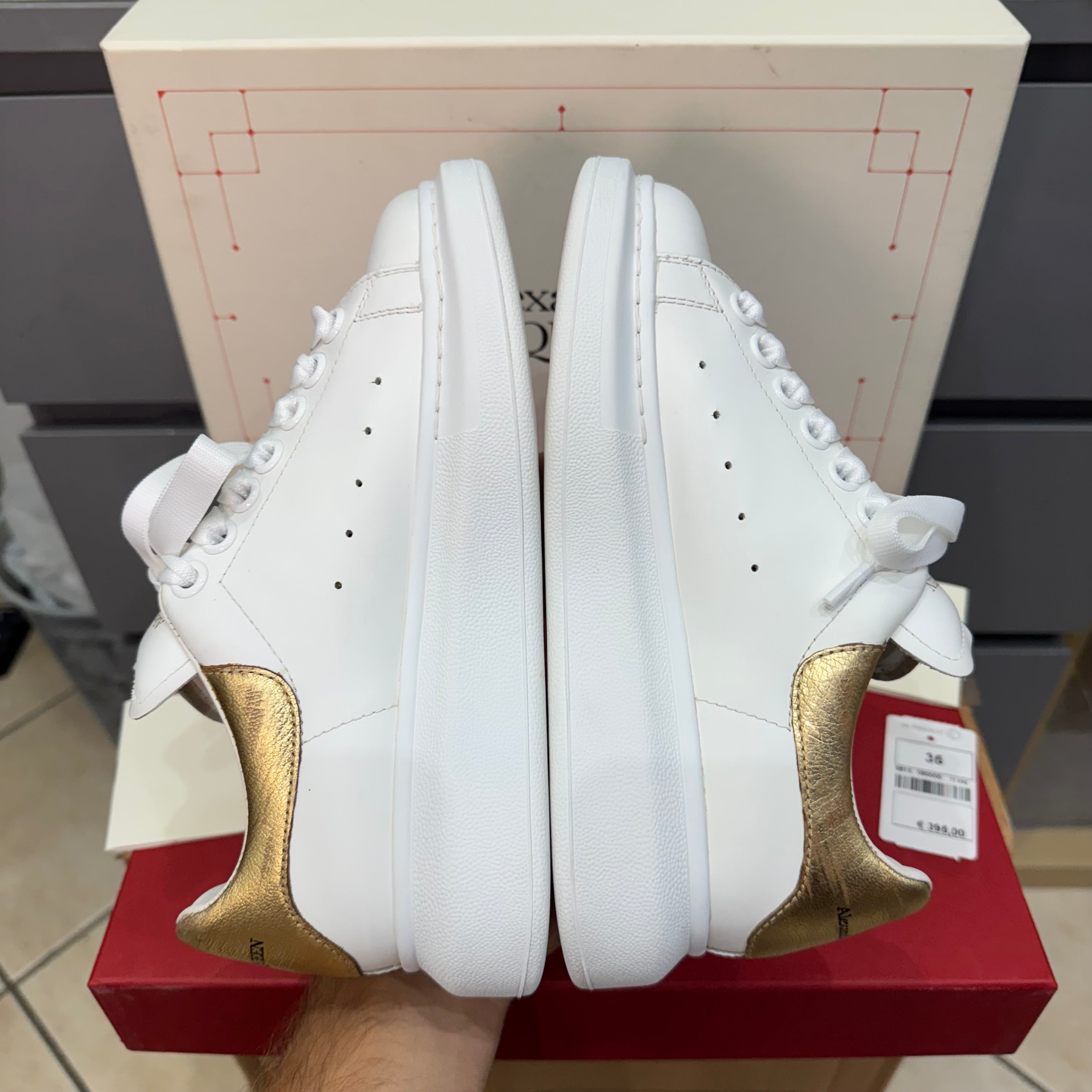 Alexander McQueen 35