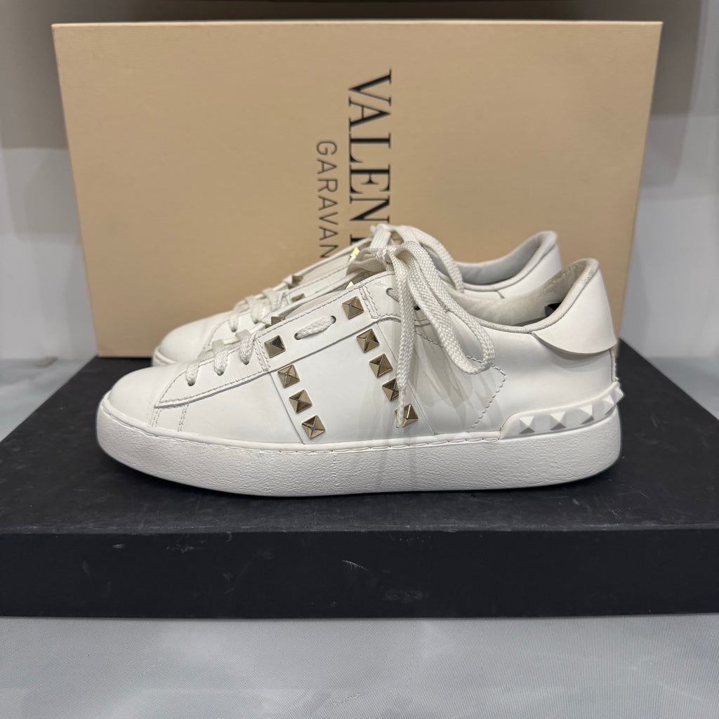 Valentino Garavani, Untitled, 36