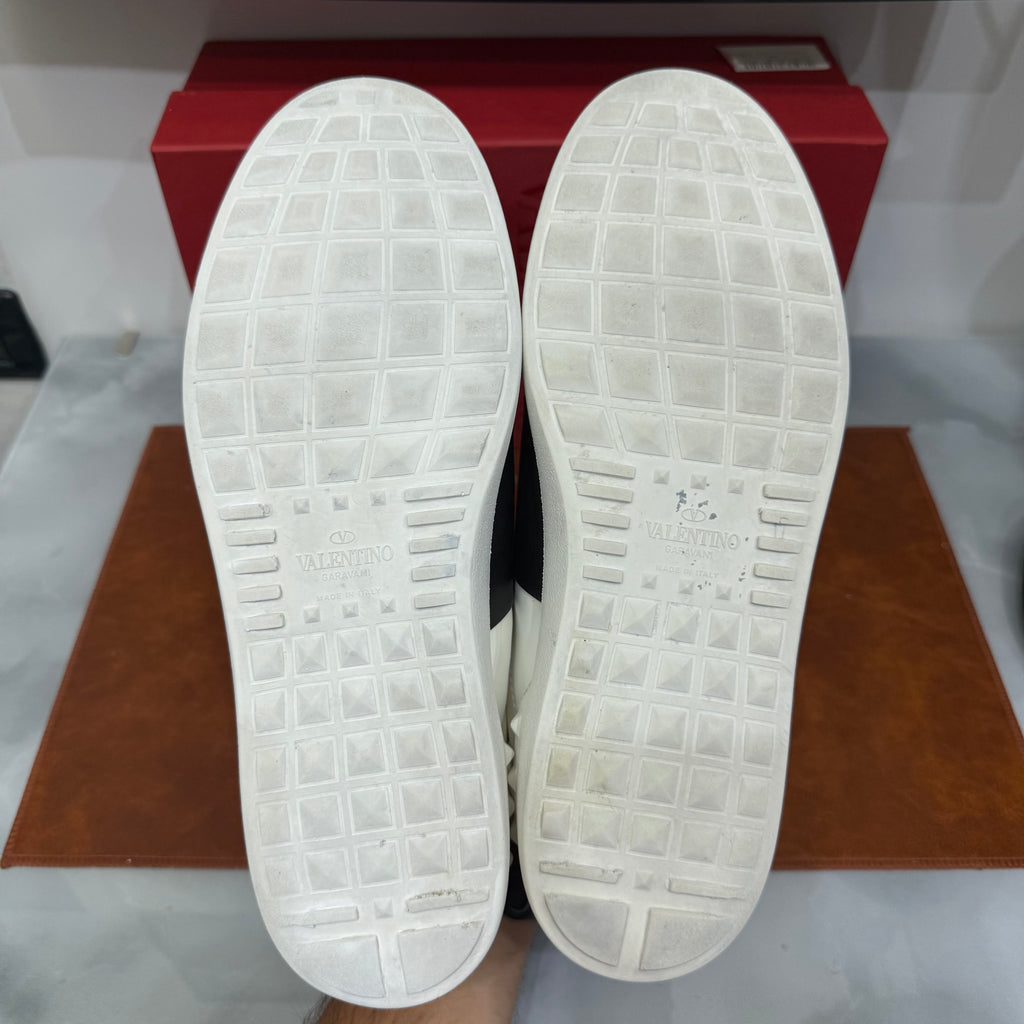 Valentino Garavani, Open, 43