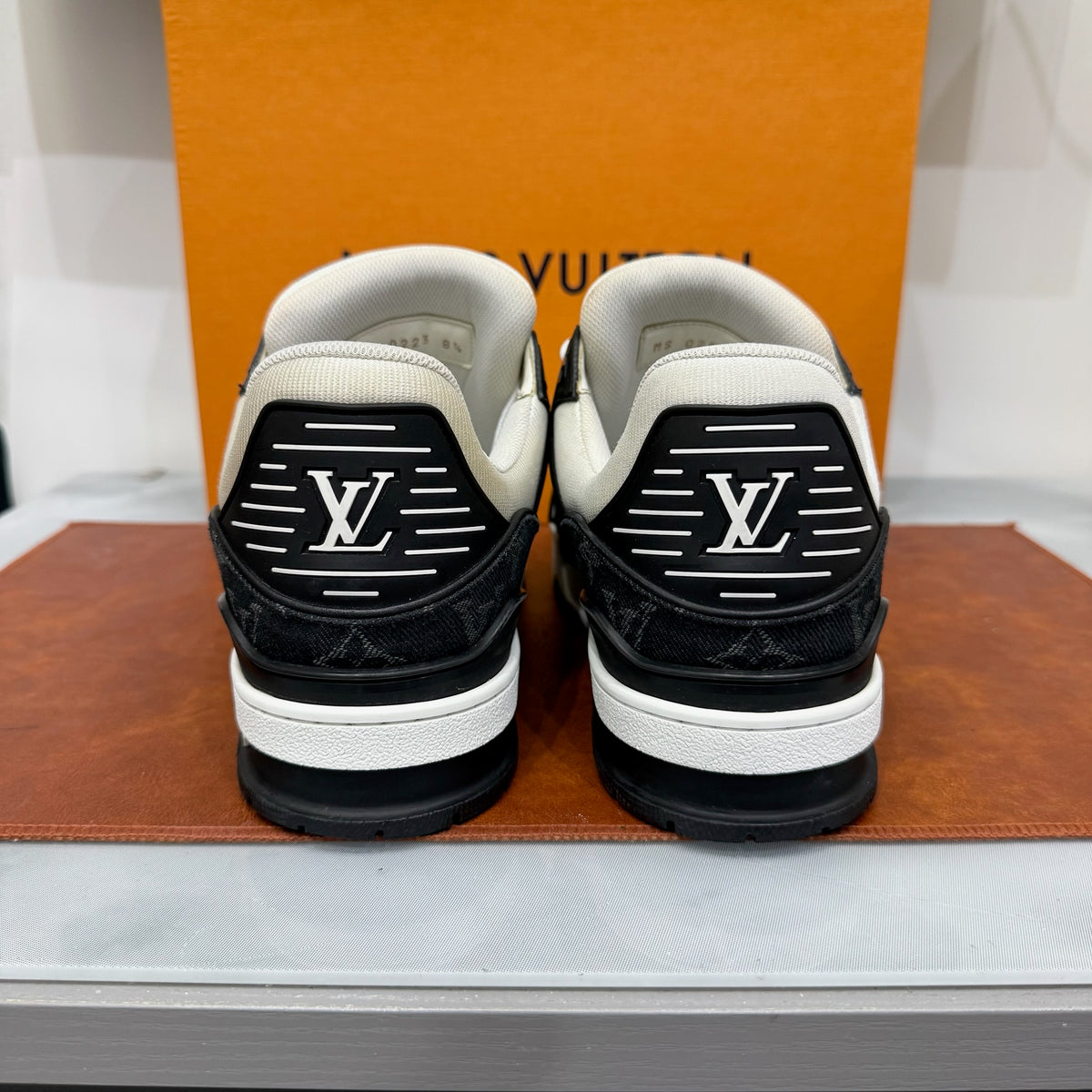 Louis Vuitton, Trainer, 43