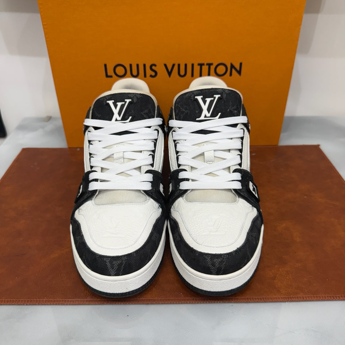 Louis Vuitton, Trainer, 43