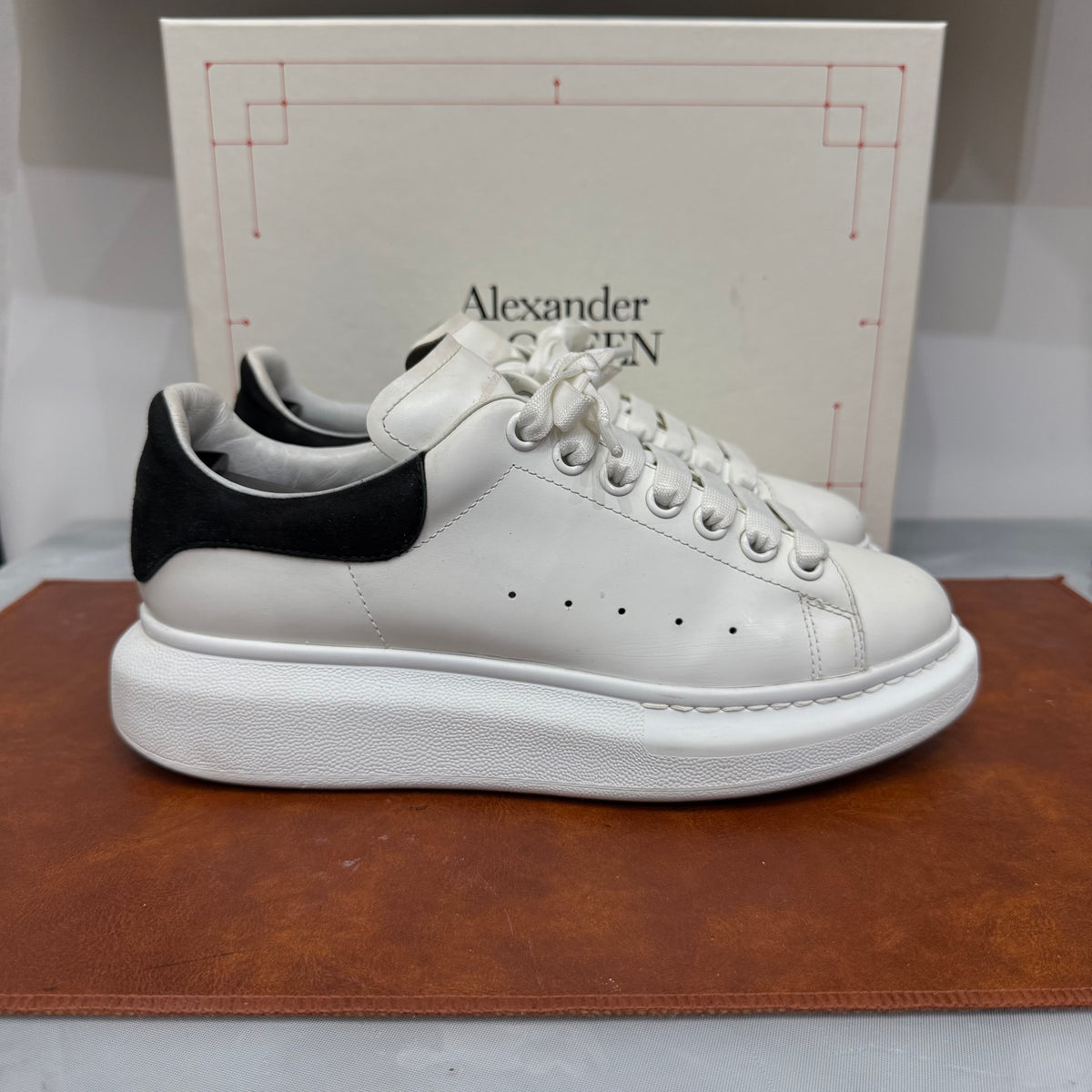 Alexander McQueen, 39