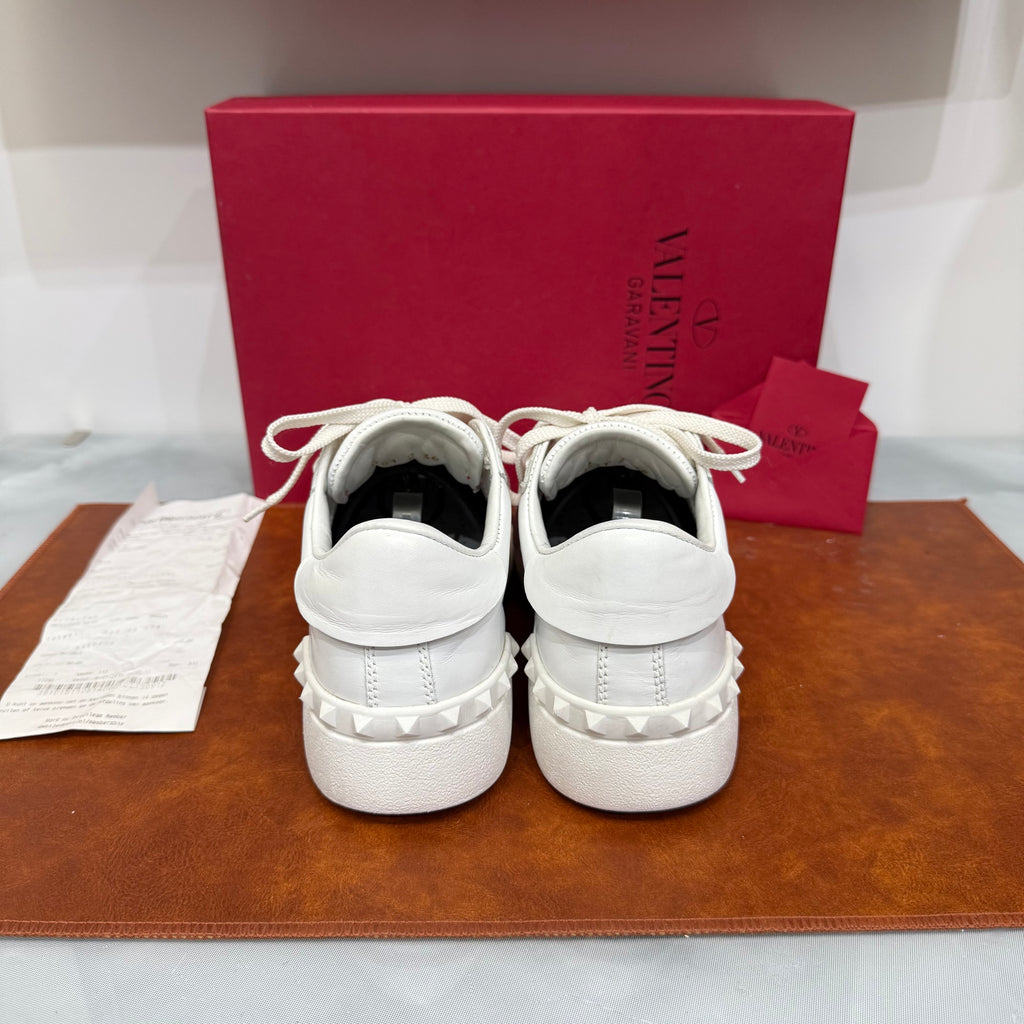 Valentino Garavani, Open, 36