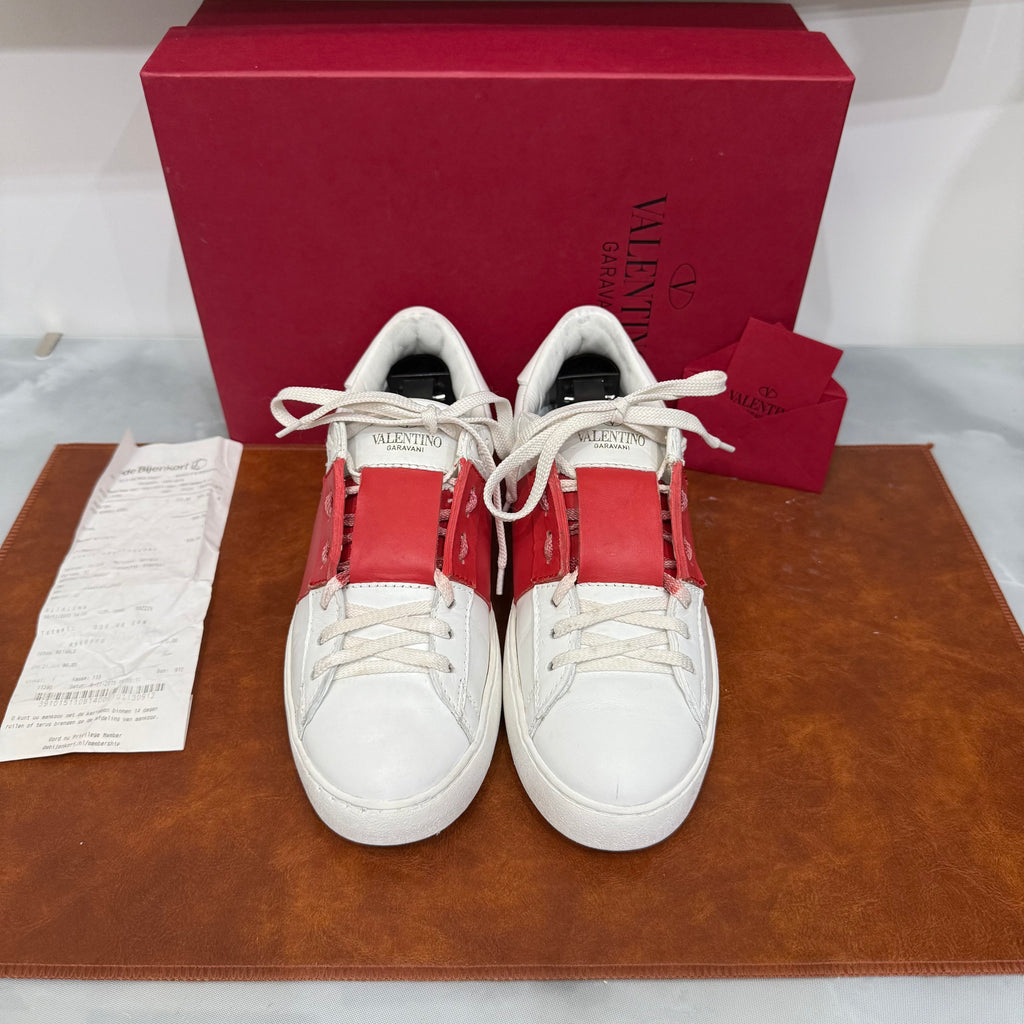 Valentino Garavani, Open, 36