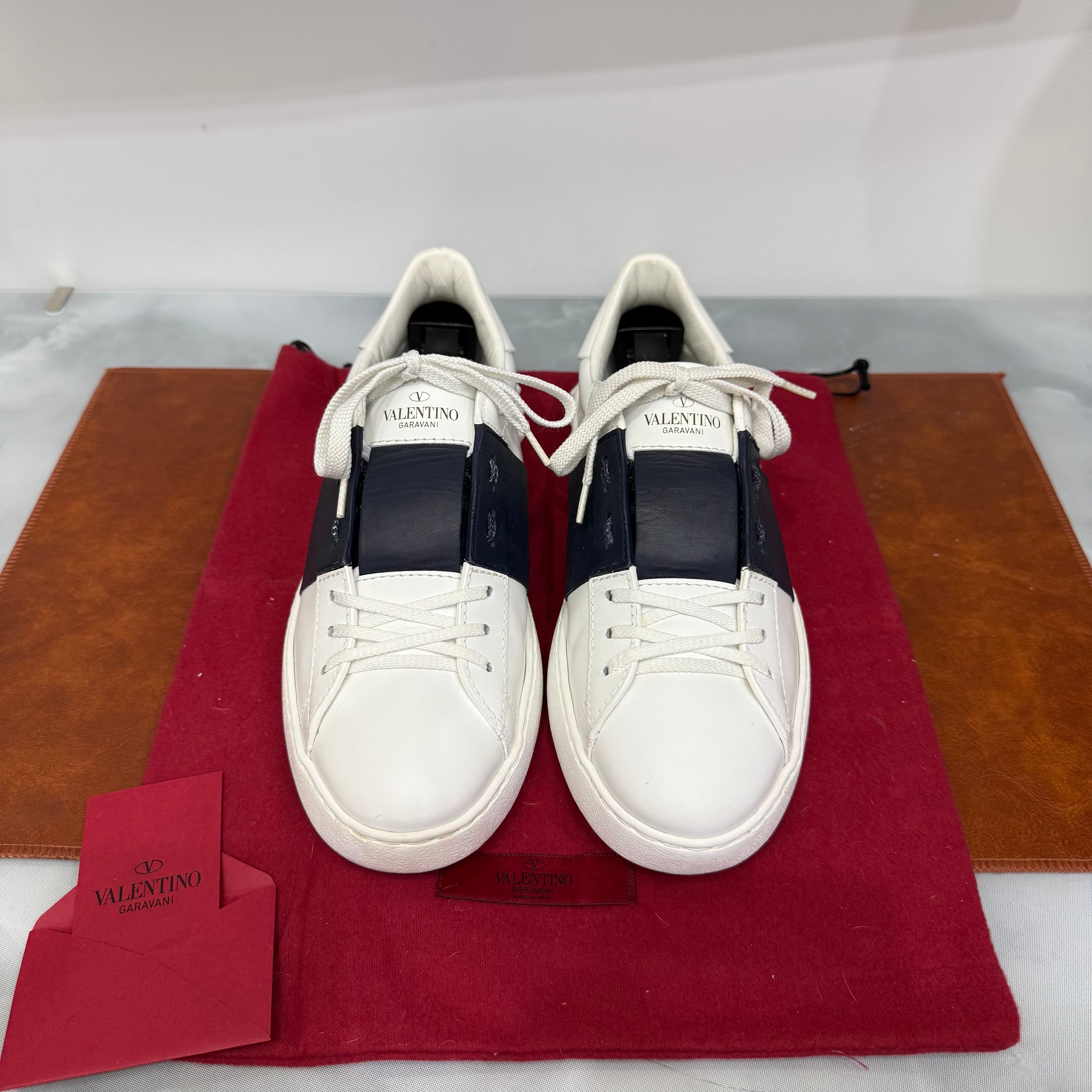 Valentino Garavani, Open, 39.5