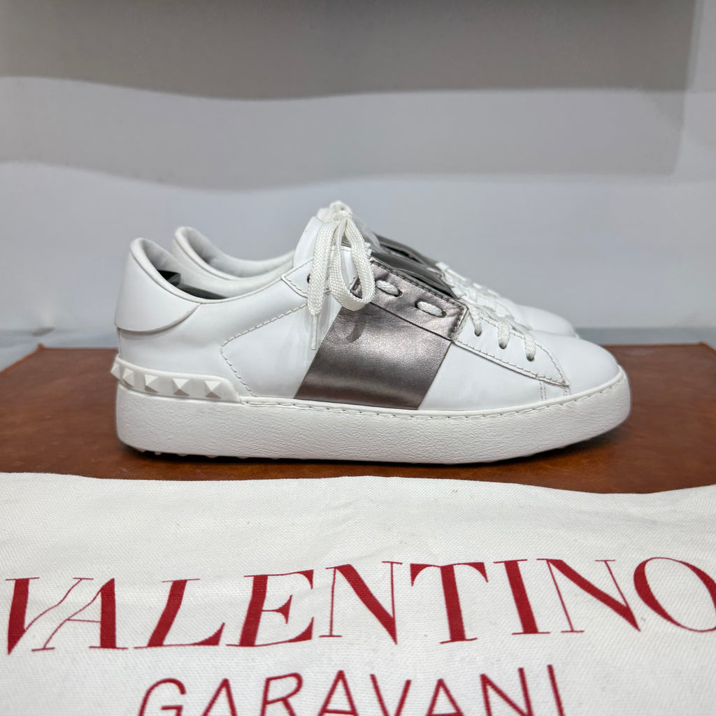 Valentino Garavani, Open, 36