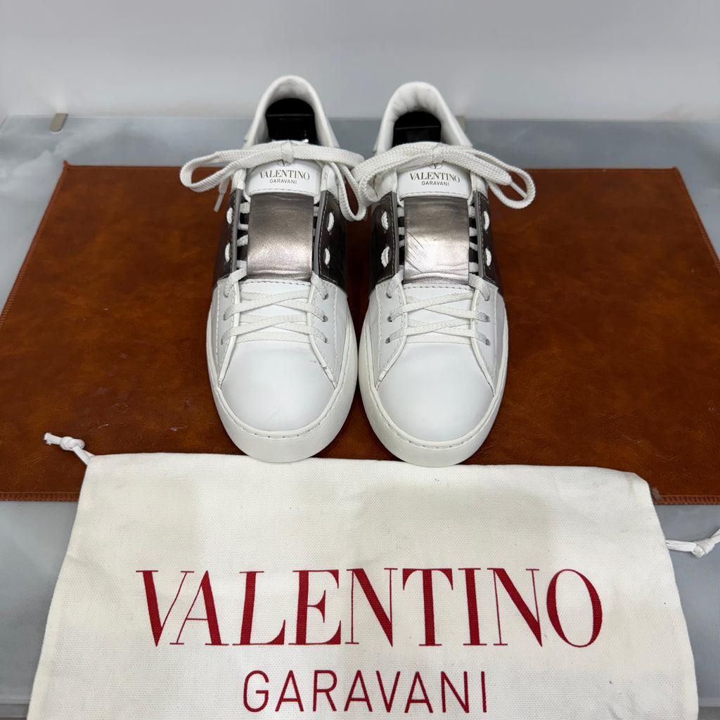Valentino Garavani, Open, 36