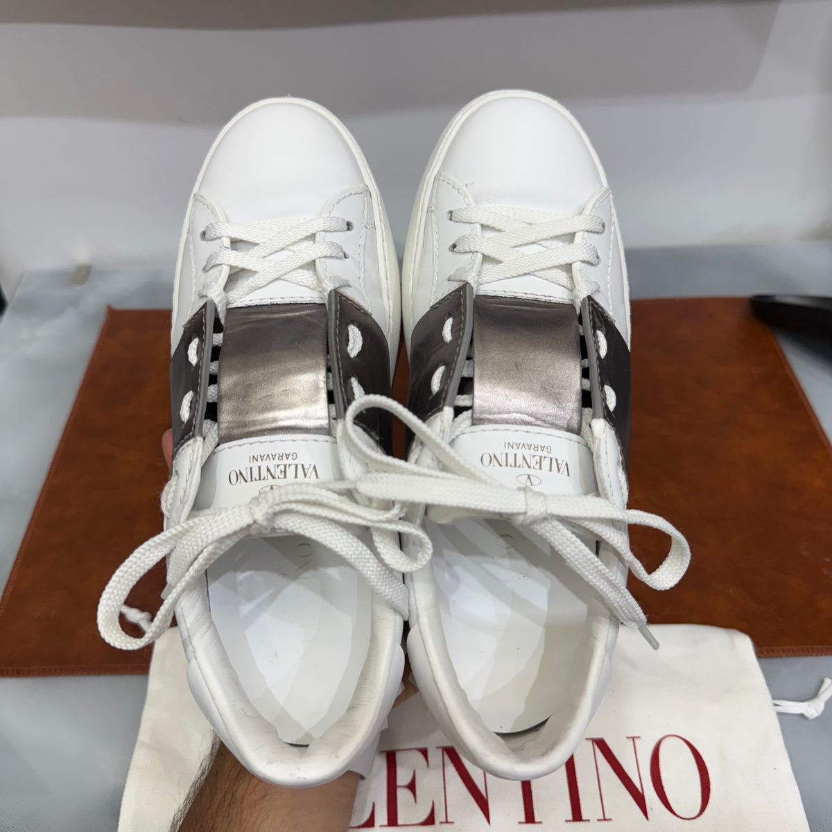 Valentino Garavani, Open, 36