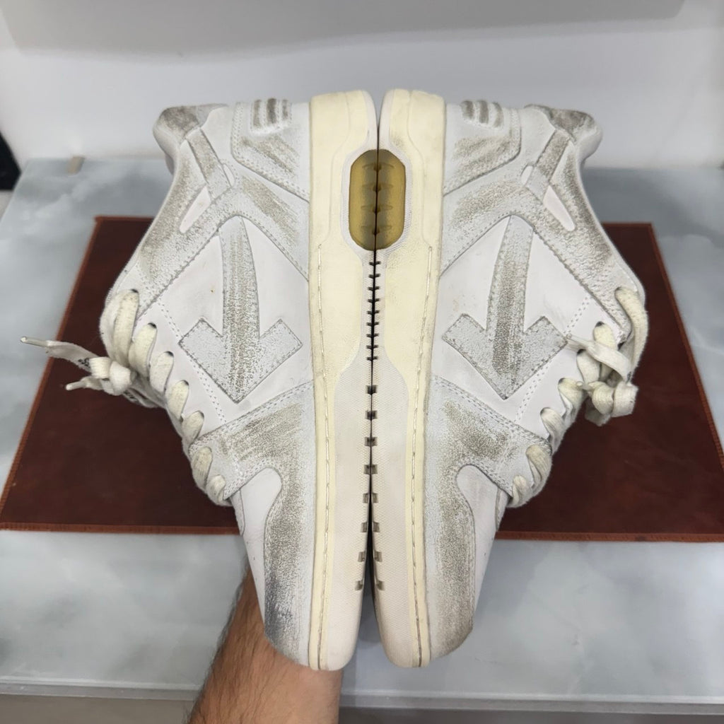 Off White, Out of Office, 42
