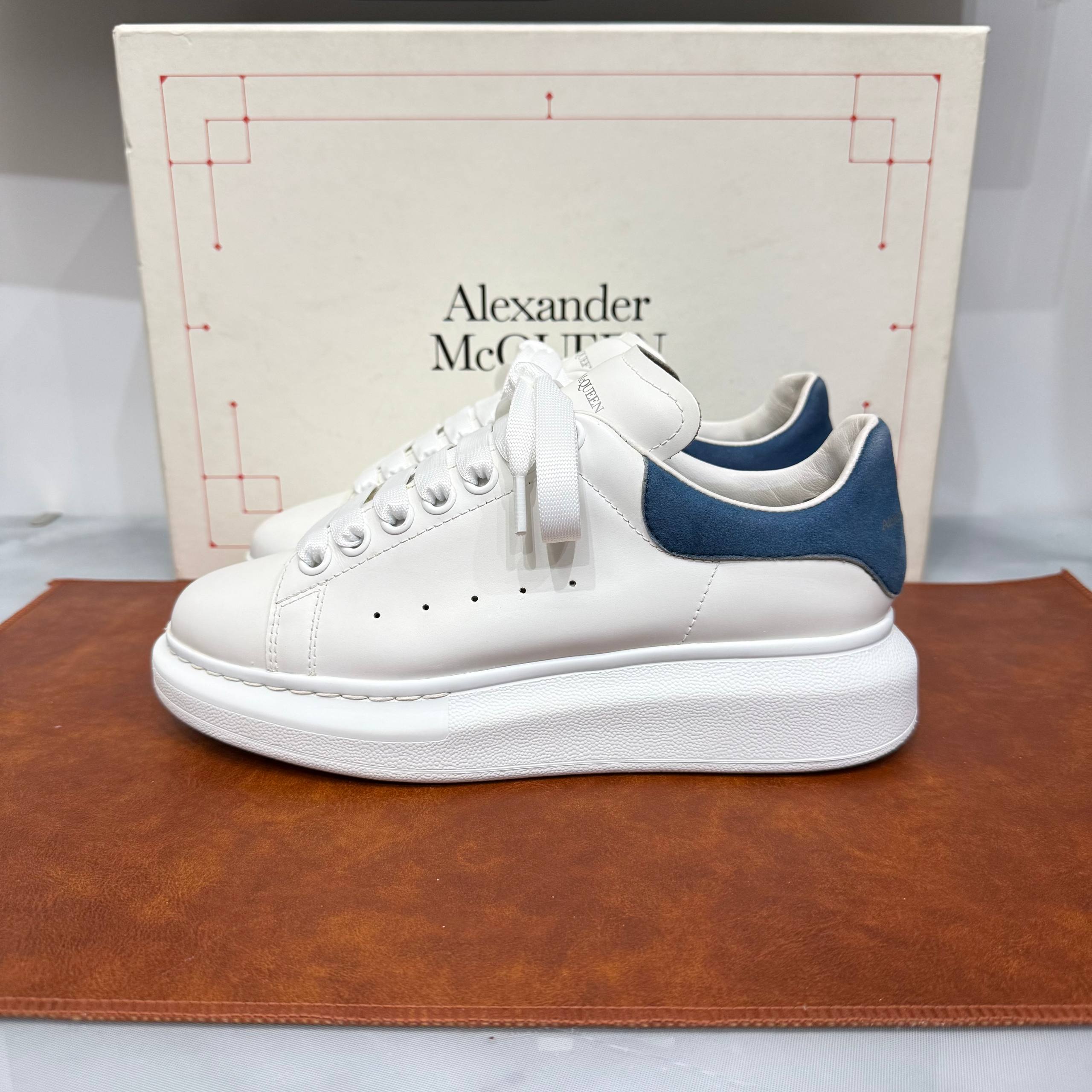 Alexander McQueen, Oversized, 36