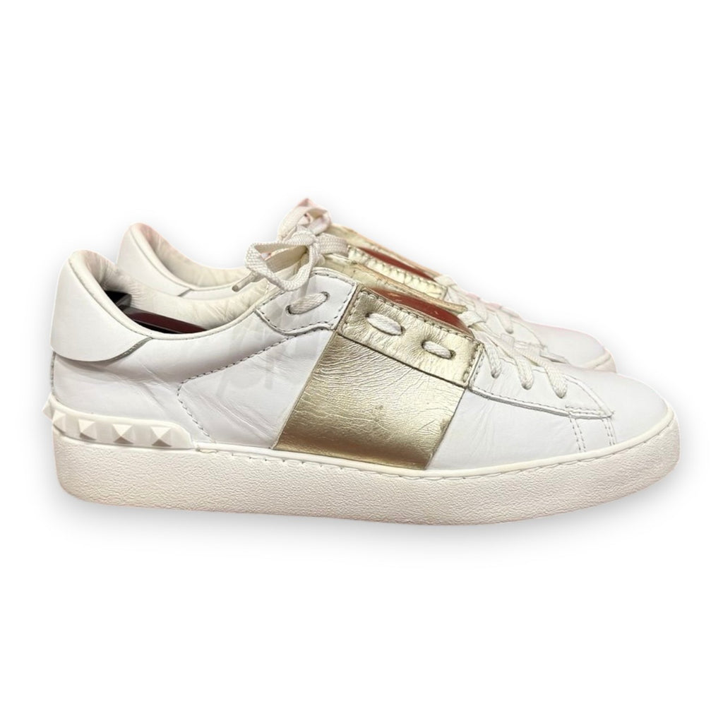 Valentino Garavani, Open, 38